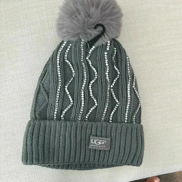 UGG gray beanie with stone detail